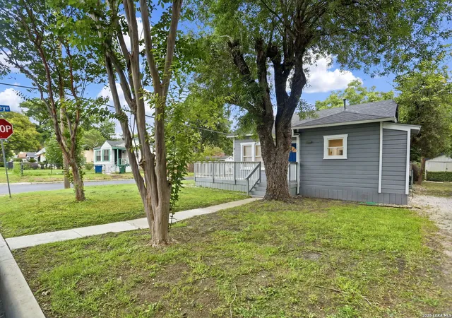 Homes for sale in San Antonio, TX | 1502 W Elsmere, San Antonio, TX 78201 | MLS# 1990892
