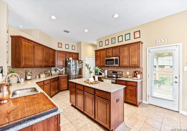 Photo 3 of Single family home for sale at 6722 Pleasant Bay, San Antonio, TX 78244 | MLS# 1990905 | Listing updated on 2026-09-10