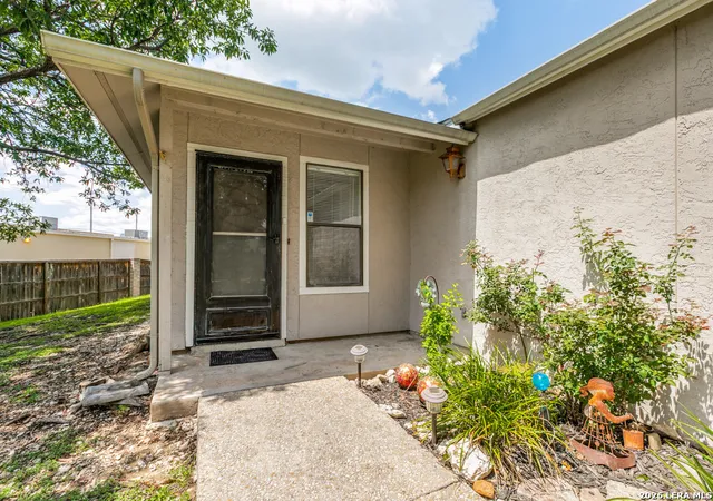 Photo 3 of Single family home for sale at 8709 Stream Cir, San Antonio, TX 78250 | MLS# 1990940 | Listing updated on 2026-09-13