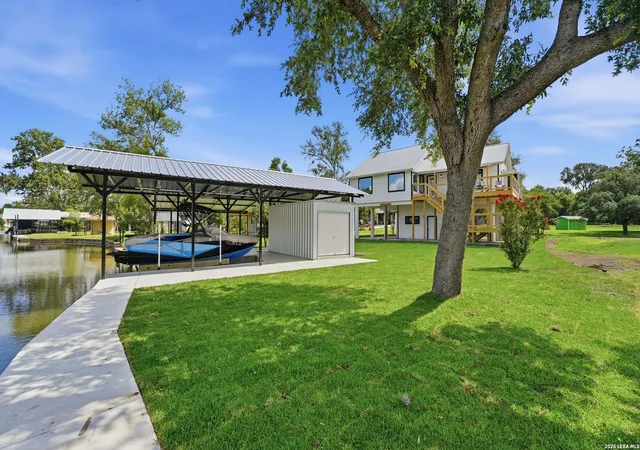 5th image of 136 Lakeside, Seguin, TX 78155 | MLS# 1990950