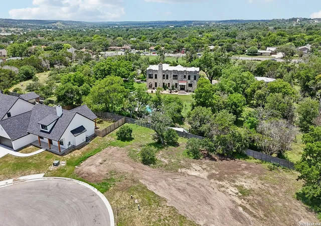 5th image of 522 Conner Ct, Kerrville, TX 78028 | MLS# 1990952
