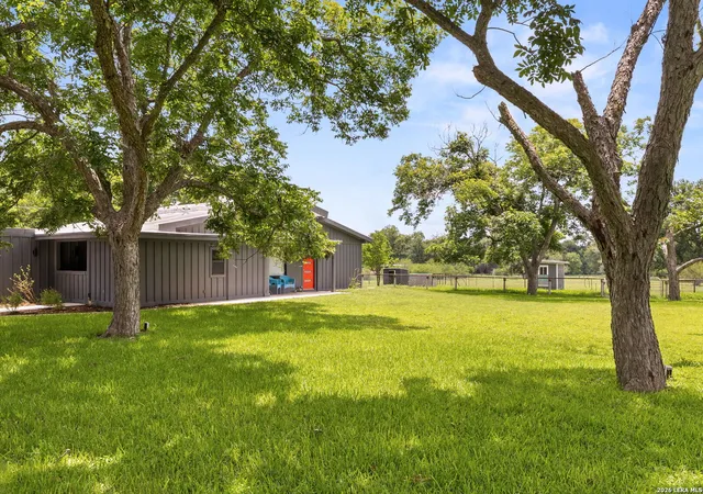 3rd image of 249 Signal Hill Rd, Seguin, TX 78155 | MLS# 1991005