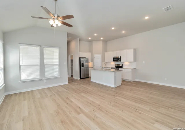 5th image of 338-342 Colgin Dr, San Antonio, TX 78253 | MLS# 1991024