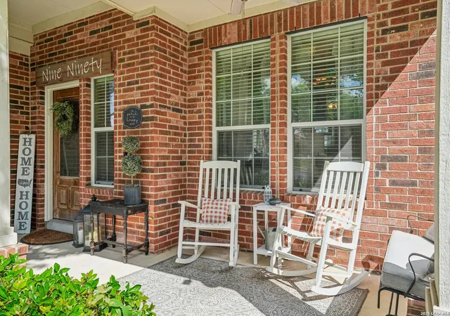 Photo 4 of Sale Pending at 990 Oak Park, Schertz, TX 78154 | MLS# 1991042 | Listing updated on 2026-10-08