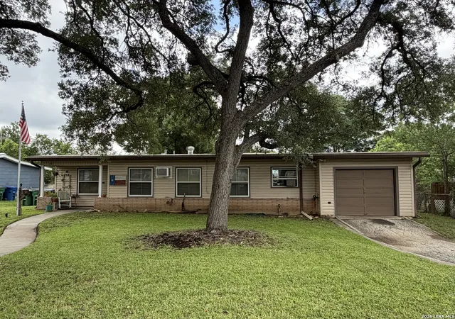 2nd image of 718 Kashmuir Pl, San Antonio, TX 78223 | MLS# 1991083