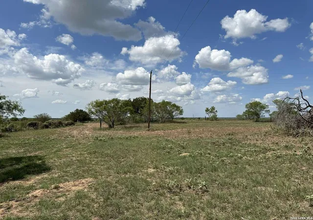 Homes for sale in Stockdale, TX | 501 County Road 477, Stockdale, TX 78160 | MLS# 1991095