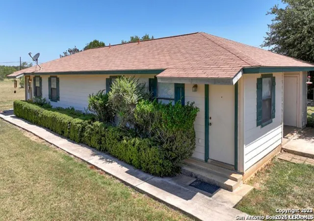 4th image of 182 Joiner Dr, Bandera, TX 78003 | MLS# 1991102