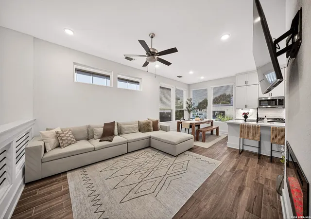 5th image of 8851 Oakland Rd #UNIT 9, San Antonio, TX 78240 | MLS# 1991115