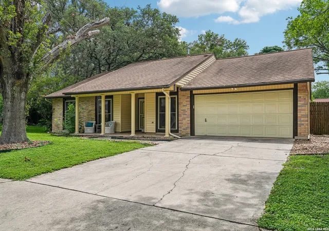 Photo 2 of Single family home for sale at 16319 Falcon Hill St, San Antonio, TX 78247 | MLS# 1991126 | Listing updated on 2026-08-26