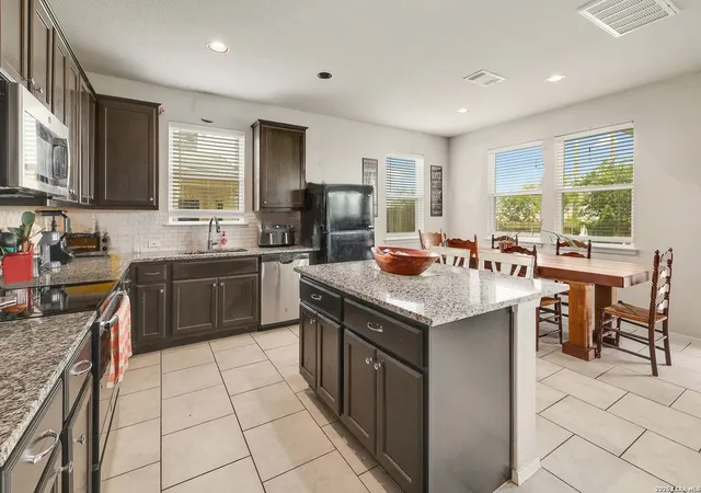 2nd image of 204 W Point, Elgin, TX 78621 | MLS# 1991133
