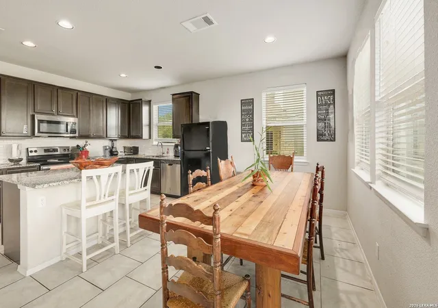 3rd image of 204 W Point, Elgin, TX 78621 | MLS# 1991133