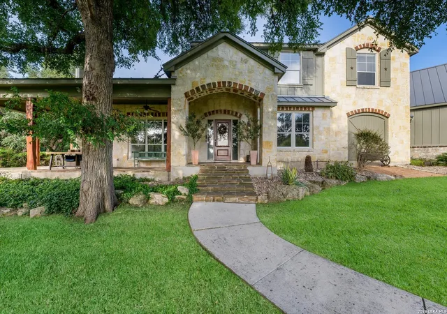 Photo 4 of Single family home for sale at 426 Cordillera Trce, Boerne, TX 78006 | MLS# 1991156 | Listing updated on 2026-09-09