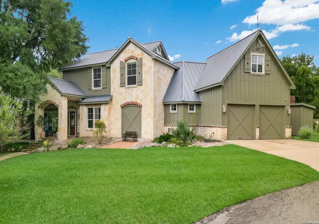 Photo 2 of Single family home for sale at 426 Cordillera Trce, Boerne, TX 78006 | MLS# 1991156 | Listing updated on 2026-09-09