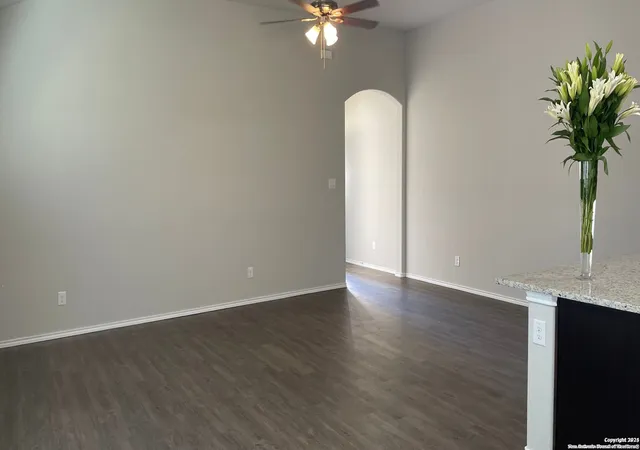 4th image of 406-408 Emma Dr, Austin, TX 78737 | MLS# 1991195