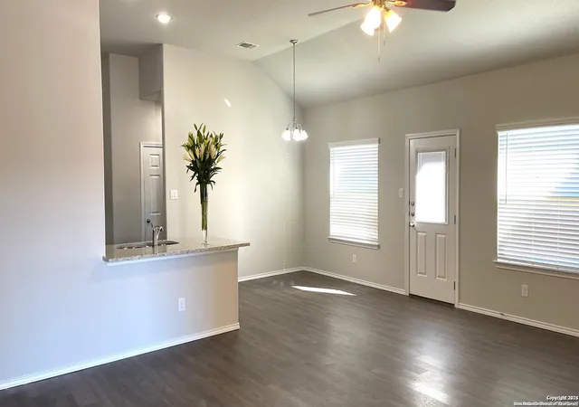 5th image of 406-408 Emma Dr, Austin, TX 78737 | MLS# 1991195