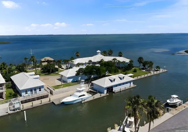 Homes for sale in Aransas Pass, TX | 140 Bay Harbor Dr, Aransas Pass, TX 78336 | MLS# 1991197