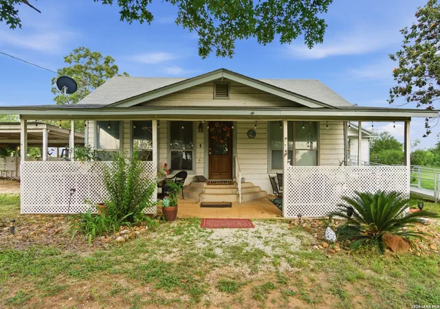 Photo 3 of Single family home for sale at 14011 Wisdom Rd, Atascosa, TX 78002 | MLS# 1991211 | Listing updated on 2026-07-12