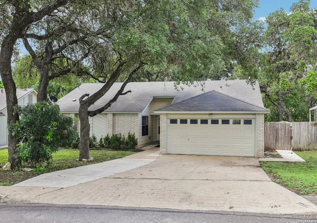 Homes for sale in San Antonio, TX | 7111 Bart Hollow Dr, San Antonio, TX 78250 | MLS# 1991214