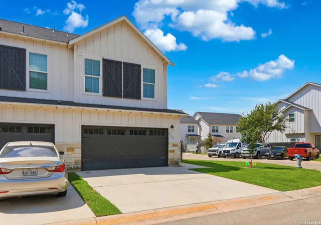 Photo 3 of Single family home for sale at 242 Topaz, New Braunfels, TX 78130 | MLS# 1991251 | Listing updated on 2026-07-08