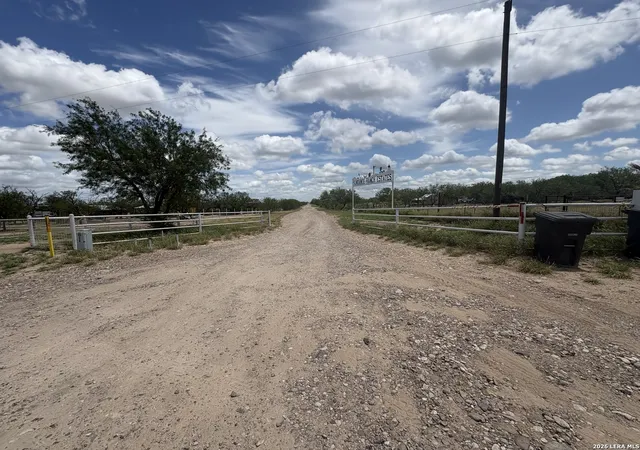 11th image of 501 Moonlight Trail, Eagle Pass, TX 78852 | MLS# 1991254