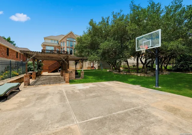 Single family home for sale at 13126 Spring Run, Helotes, TX 78023 | MLS# 1991267