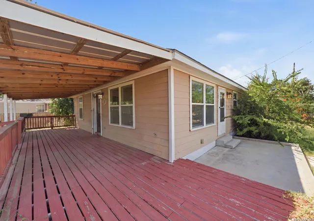 Photo 3 of Single family home for sale at 251 Avenue J, Poteet, TX 78065 | MLS# 1991269 | Listing updated on 2026-09-22