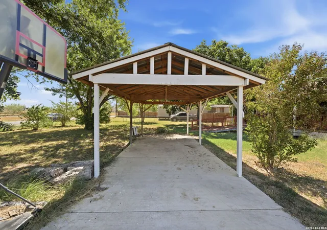 Photo 4 of Single family home for sale at 251 Avenue J, Poteet, TX 78065 | MLS# 1991269 | Listing updated on 2026-09-22
