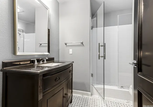 image of 7926 Broadway, San Antonio, TX 78209