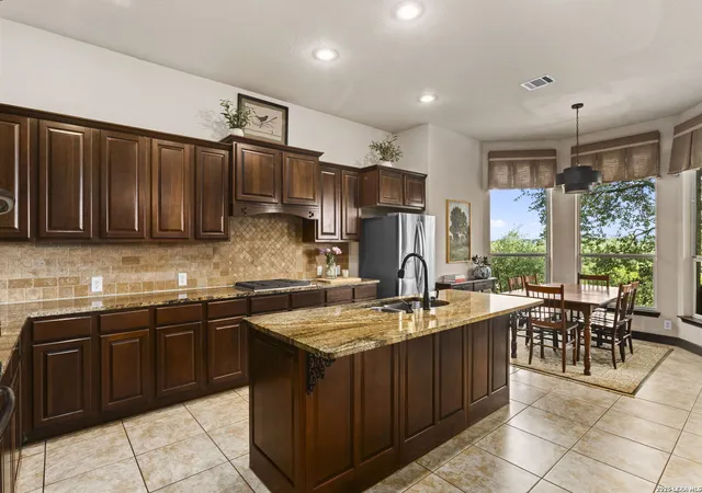 4th image of 210 Bushbuck Path, San Antonio, TX 78258 | MLS# 1991300