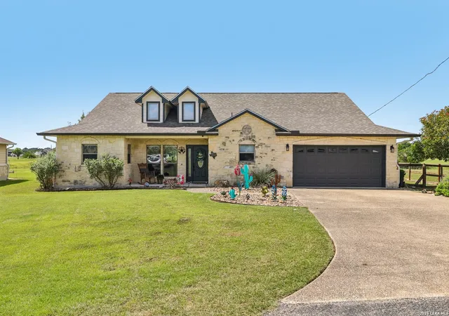 Homes for sale in Bandera, TX | 308 Wood View Cir, Bandera, TX 78003 | MLS# 1991301