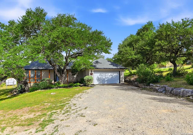 Photo 2 of Single family home for sale at 1207 Grand Pass, Canyon Lake, TX 78133 | MLS# 1991308 | Listing updated on 2026-09-02