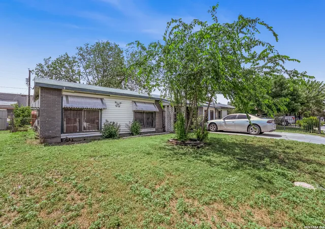 2nd image of 319 Imperial Blvd, San Antonio, TX 78226 | MLS# 1991322
