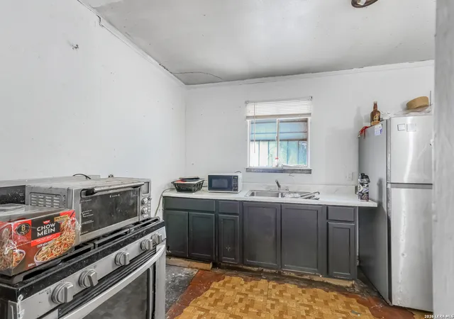 4th image of 319 Imperial Blvd, San Antonio, TX 78226 | MLS# 1991322
