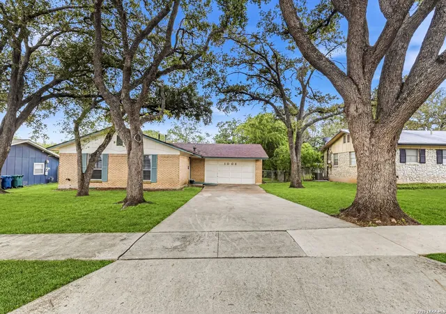 Homes for sale in San Antonio, TX | 1006 Cerro Alto Dr, San Antonio, TX 78213 | MLS# 1991324