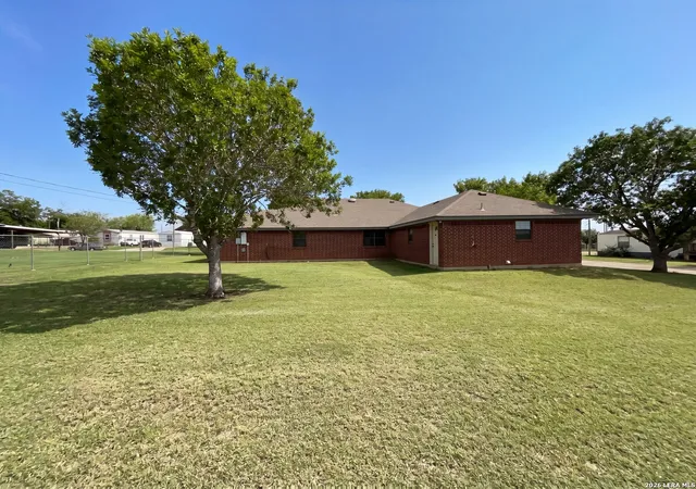 Homes for sale in Poteet, TX | 1014 Avenue I, Poteet, TX 78065 | MLS# 1991363