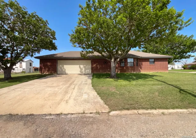 Homes for sale in Poteet, TX | 1014 Avenue I, Poteet, TX 78065 | MLS# 1991363