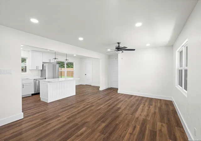 Photo 4 of Single family home for sale at 614 S Columbus St, Fredericksburg, TX 78624 | MLS# 1991417 | Listing updated on 2026-09-08