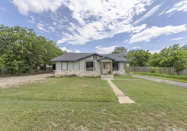 Photo 1 of Single family home for sale at 170 Dorsey St, San Antonio, TX 78221 | MLS# 1991449 | Listing updated on 2026-06-23