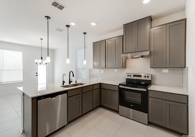 Listing Photo 4 - Condo for sale in building located at 14839 Vance Jackson Rd, San Antonio, TX 78249 - Unit #503