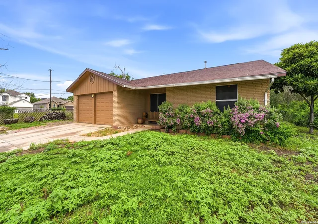 Photo 2 of Sale Pending at 103 7th Street, Converse, TX 78109 | MLS# 1991466 | Listing updated on 2026-08-26