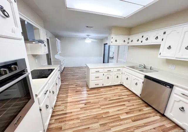 4th image of 5809 Winterhaven Dr, Windcrest, TX 78239 | MLS# 1991478