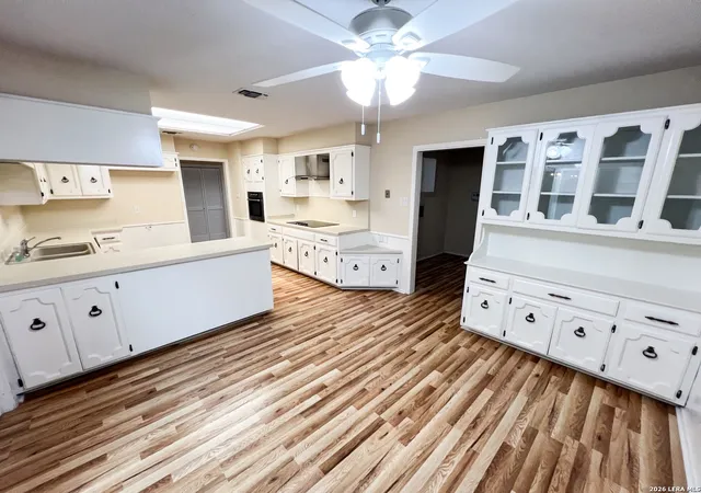 5th image of 5809 Winterhaven Dr, Windcrest, TX 78239 | MLS# 1991478