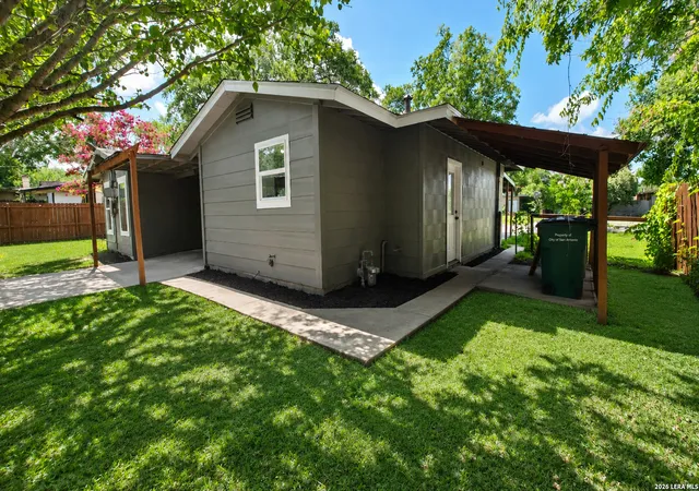 21st image of 323 Maplewood Ln, San Antonio, TX 78216 | MLS# 1991532