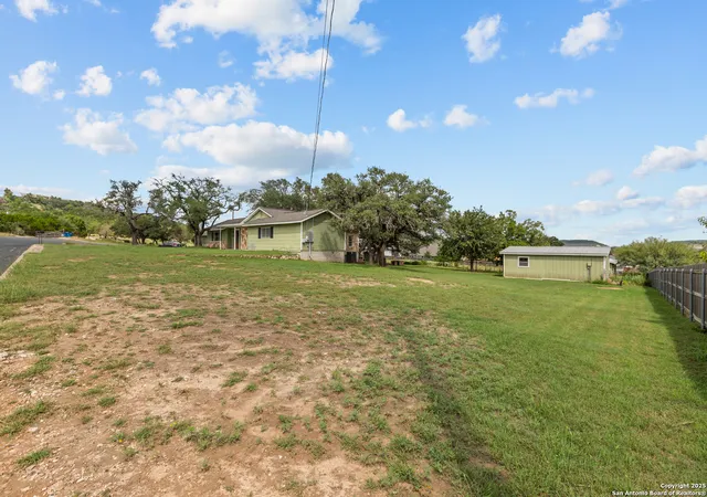 Homes for sale in Fredericksburg, TX | 224 Lower Crabapple Rd, Fredericksburg, TX 78624 | MLS# 1991536