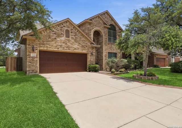 Photo 3 of Sale Pending at 5503 Waldon Walk, San Antonio, TX 78261 | MLS# 1991564 | Listing updated on 2026-08-07