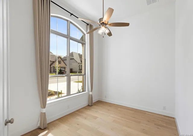 4th image of 10023 Deidehban, Boerne, TX 78006 | MLS# 1991568