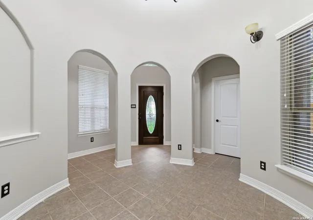 Homes for sale in San Antonio, TX | 707 Rolling Grv, San Antonio, TX 78253 | MLS# 1991578