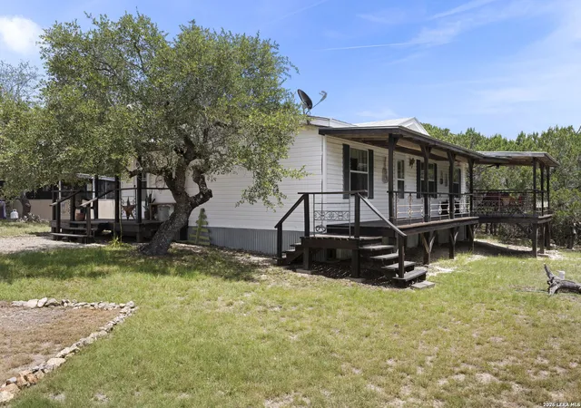 Homes for sale in Bandera, TX | 1522 Forest Trail Dr, Bandera, TX 78003 | MLS# 1991579