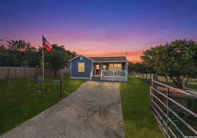 Photo 1 of Single family home for sale at 1283 Rocky Creek Dr, Canyon Lake, TX 78133 | MLS# 1991620 | Listing updated on 2026-08-26