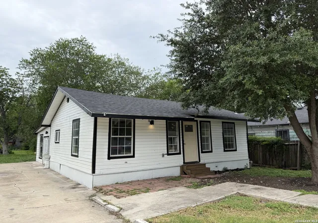 Homes for sale in San Antonio, TX | 236 Brenner St, San Antonio, TX 78237 | MLS# 1991622